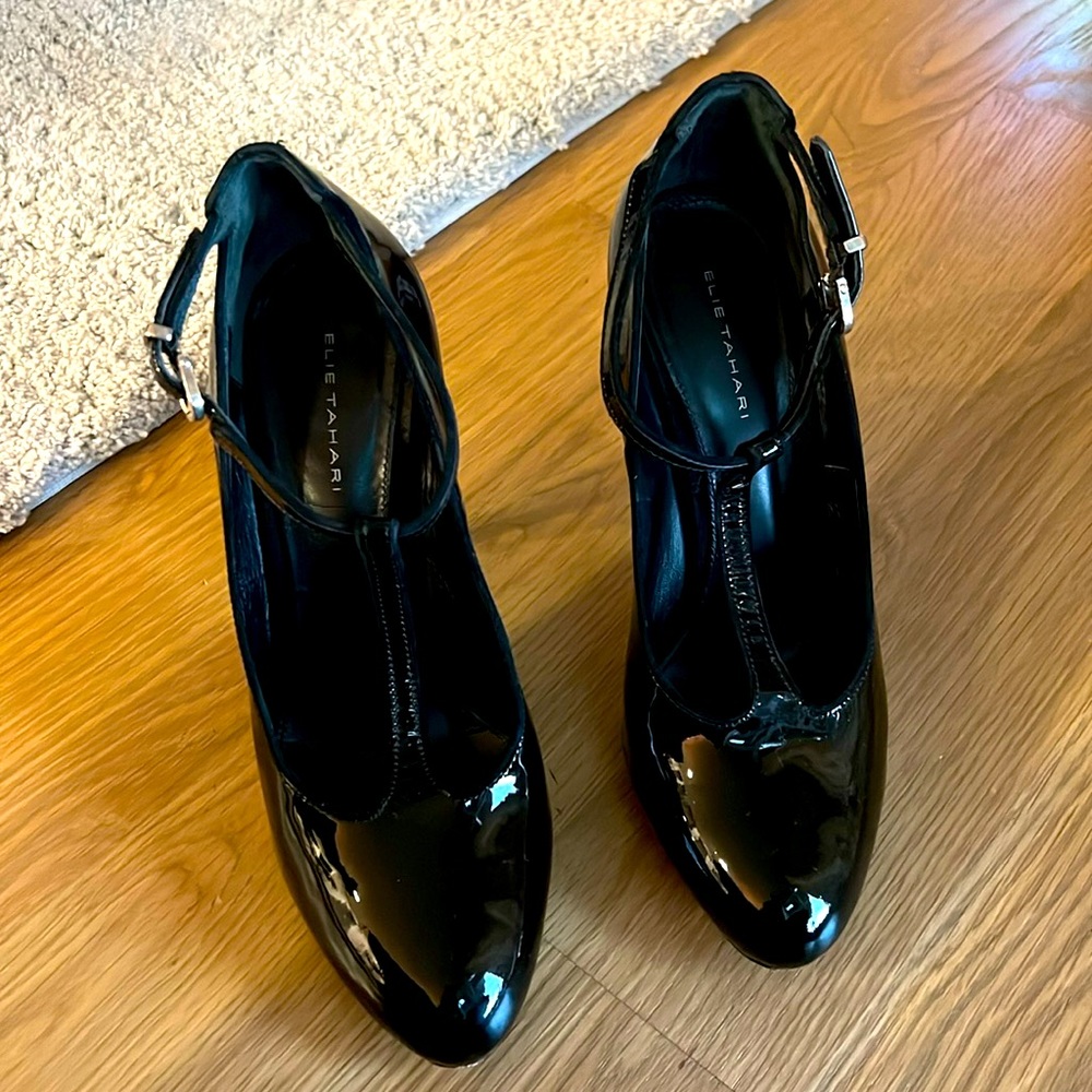 Elie Tahari Black Patent Leather Pumps